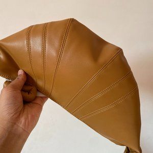 LEMAIRE CROISSANT BAG SOFT BROWN NEW SIZE SMALL